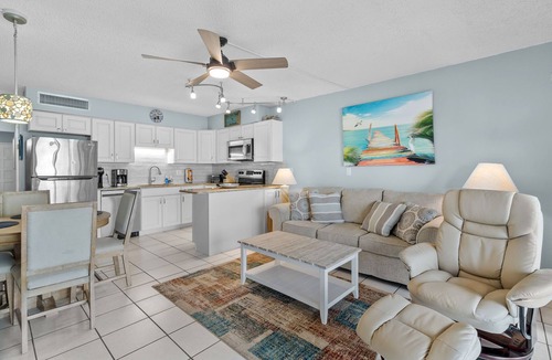 Englewood Condo | Bay Life - Waterfront - Walk to beach and restaurants - Dock your boat