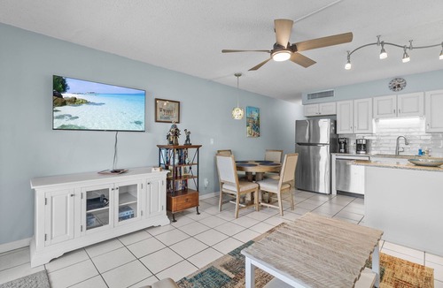 Englewood Condo | Bay Life - Waterfront - Walk to beach and restaurants - Dock your boat