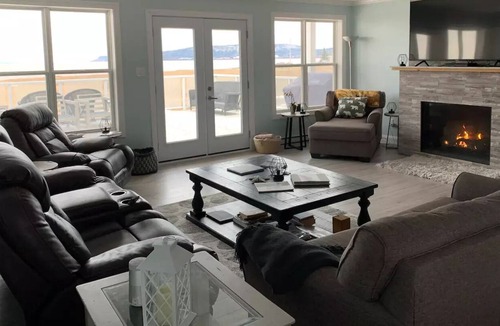 Economy House | Bay of Fundy beach paradise!