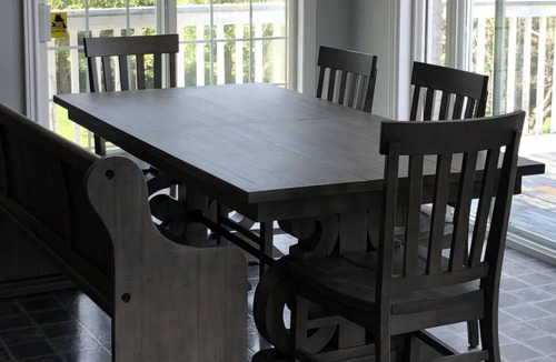 Carrying Place House | Bay of Quinte Waterfront in beautiful PEC!