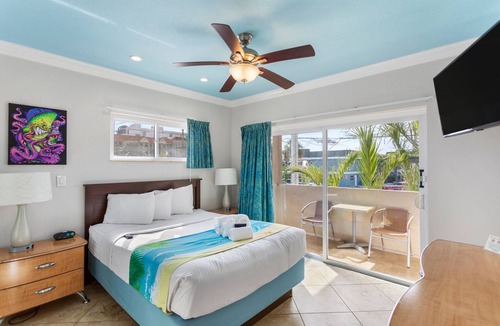 Belle Vista Hotel | Bay Palms Waterfront Resort - Hotel and Marina