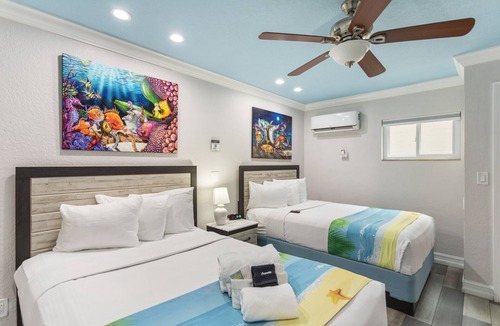 Belle Vista Hotel | Bay Palms Waterfront Resort - Hotel and Marina
