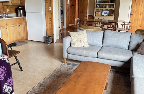 Cavendish Cottage | Bay Point Cottage Hide-a-way