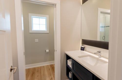 Shelbyville Resort | Bay Pointe Inn