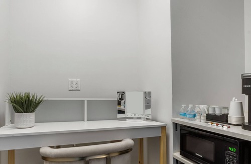 Bay Ridge Hotel | Bay Ridge ApartHotel