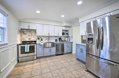 North Bay Shore Apartment | Bay Shore Vacation Rental w/Shared Yard!