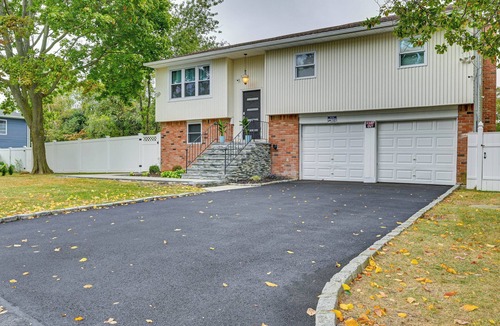 North Bay Shore Apartment | Bay Shore Vacation Rental w/Shared Yard!