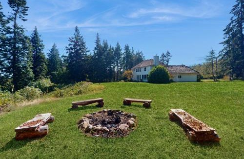 Oak Harbor House | Bay to Baker