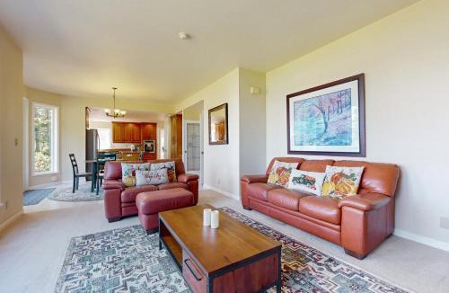 Oak Harbor House | Bay to Baker