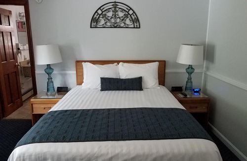 Laconia Hotel | Bay Top Motel