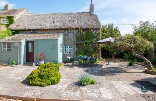 Burton Bradstock House | Bay Tree Cottage