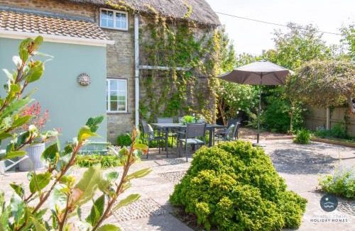 Burton Bradstock House | Bay Tree Cottage
