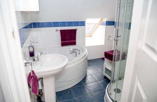 Arnos Grove Bed & Breakfast | Bay Tree House B&B