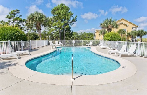Innerarity Townhomes House | Bay View 108: Great Views, Pool & More!