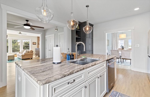 Sandbridge House | Bay view | 3BR House | Hot Tub & Private Dock