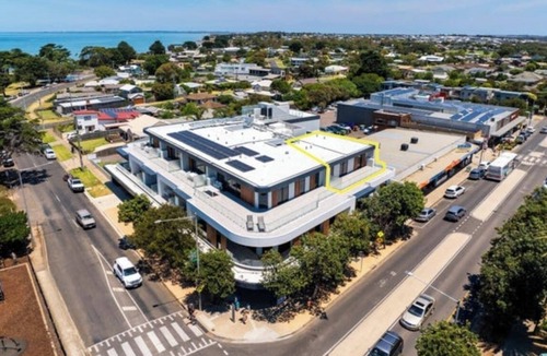 St Leonards Apartment | Bay view apartment