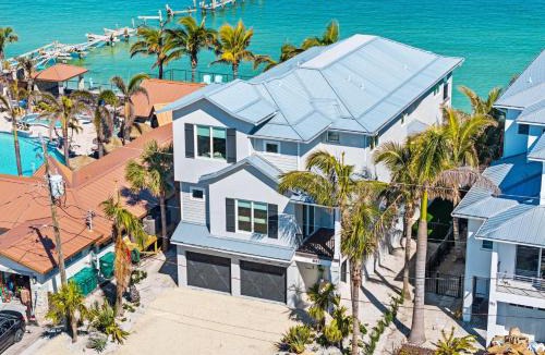 Anna Maria House | Bay View Beauty