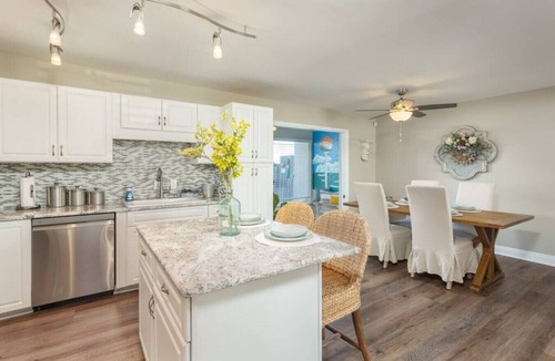 Villa Sabine Villa | Bay View Bliss · Incredible Pensacola Beach Home-WALK EVERYWHERE
