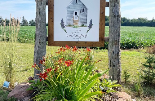 Brackley Beach Ski Chalet | Bay View Country Cottage #2