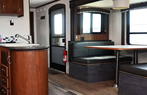Gilchrist House | Bay View Glamping Sum