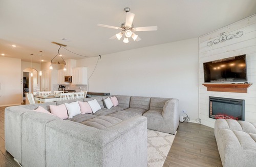 La Porte House | Bay-View La Porte Home Rental: Steps to Beach!