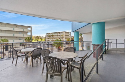 Downtown Myrtle Beach Condo | Bay View Resort 604B - Efficiency Unit - Sleeps 4 - Great Water Amenities & Ocean Front