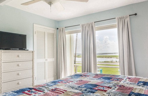 Sailhouse Condo | Bay View Retreat - Condo 77