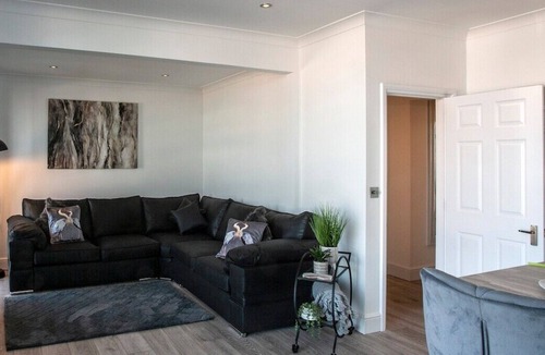 Westbrook Apartment | Bay View - Seaside Escape