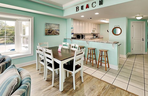 Tybee Island Condo | Bay View Villas 101 | Water Views, Community Pool