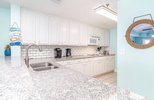 Tybee Island Condo | Bay View Villas 101 | Water Views, Community Pool