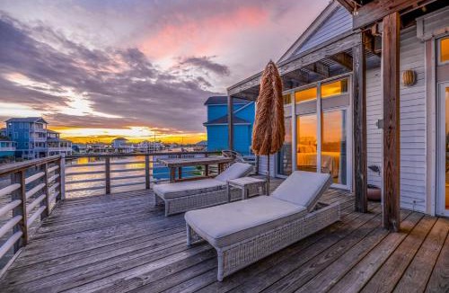 Jamaica Beach House | Bay Views, Cozy Family Stay, Near Beach