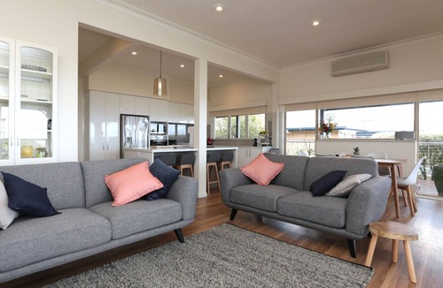 McCrae House | BAY VIEWS ON BROWNE MCCRAE