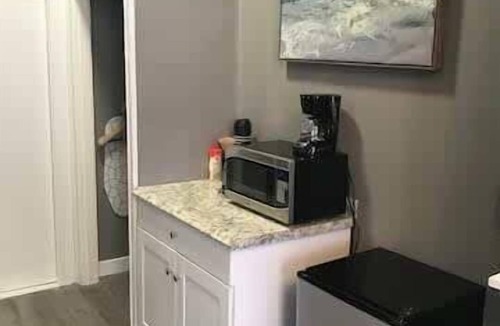 Bay Village Apartment | Bay VIllage Suite, Ready To Host!