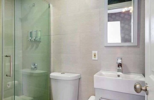 Bay Village Apartment | Bay VIllage Suite, Ready To Host!