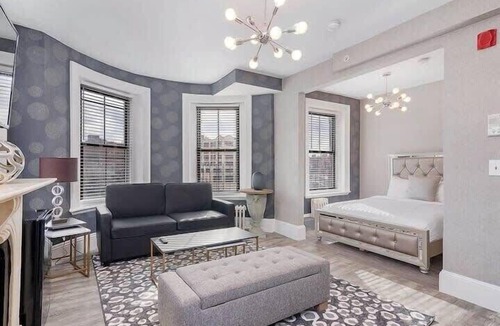 Bay Village Apartment | Bay Village, Walk Everywhere Sleeps 3