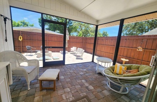 Sarasota House | Bay Vista Cottage 3 bed 2 bath