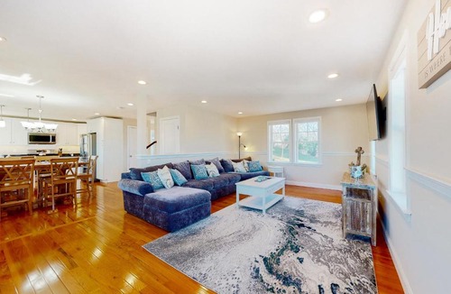 Plymouth House | Bayberry Beauty