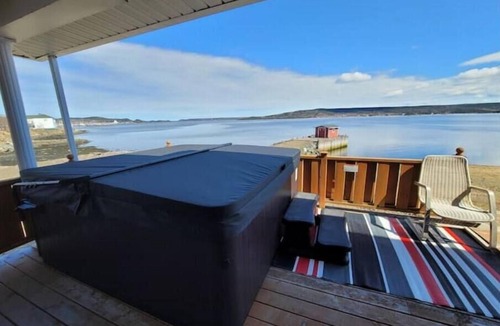 Lewisporte House | Baycation home with Hottub