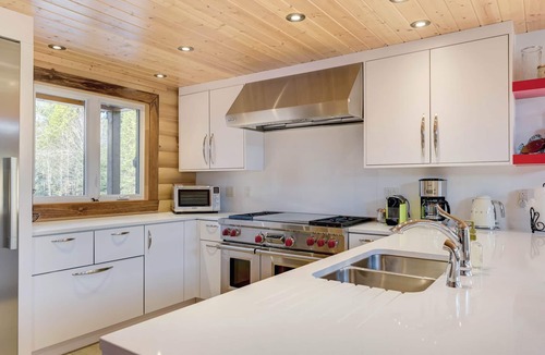 Amherst Ski Chalet | Baycliff Kanata Tremblant (257)