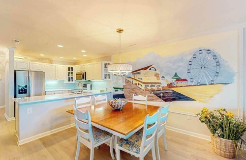 Heron Harbour Isle Condo | Bayfront, 3rd-floor condo with great deck, sunset view, pool, piers & central AC