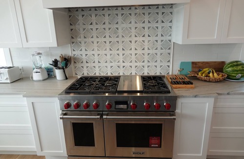 Ship Bottom House | Bayfront 6BR w Heated Pool & Dock Rooftop Easy Walk to Beach