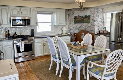 Cape May Court House House | Bayfront Bungalow