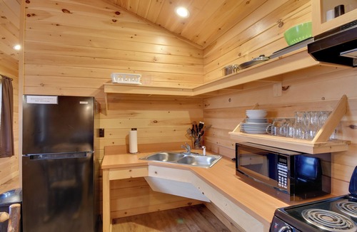 North Rose Cabin | Bayfront Cabin 4: Docks & Access to Lake Ontario!