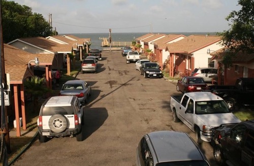 Fulton House | Bayfront Cottage Room 14
