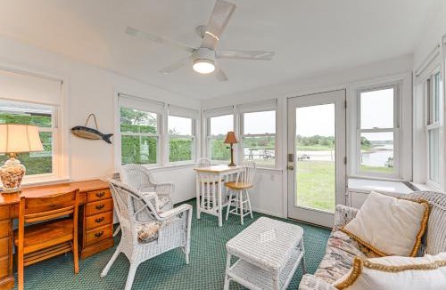 East Quogue House | Bayfront East Quogue Retreat w/Private Boat Dock