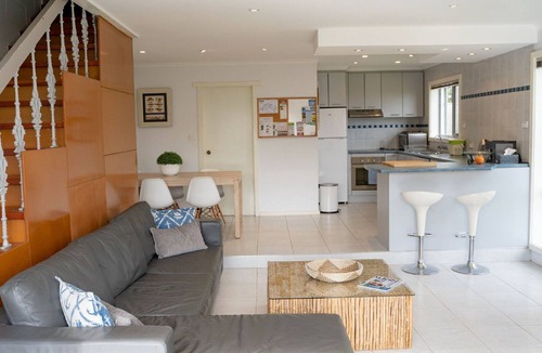 Cowes House | Bayfront Escape on Walpole