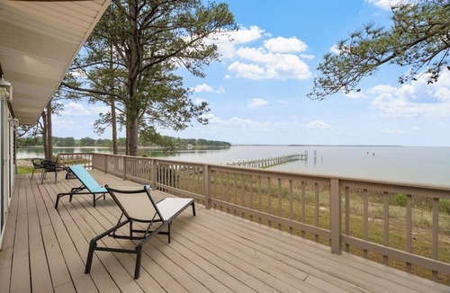 Hallieford House | Bayfront Escape, Private Dock, Large Deck, and Views!