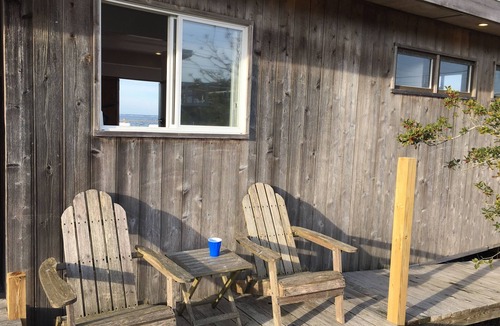 Cherry Grove House | Bayfront Fun! - 3 BR and 3 Ensuite Bath with Hot Tub!