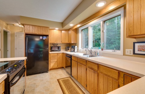 Wolcott House | Bayfront Home w/Dock & Deck in Wolcott!