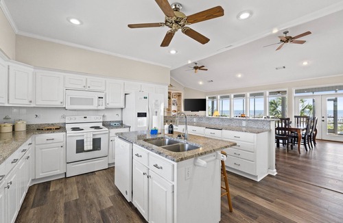 Cape San Blas House | Bayfront Home w/Private Dock & New Addition—Perfect for Large Families